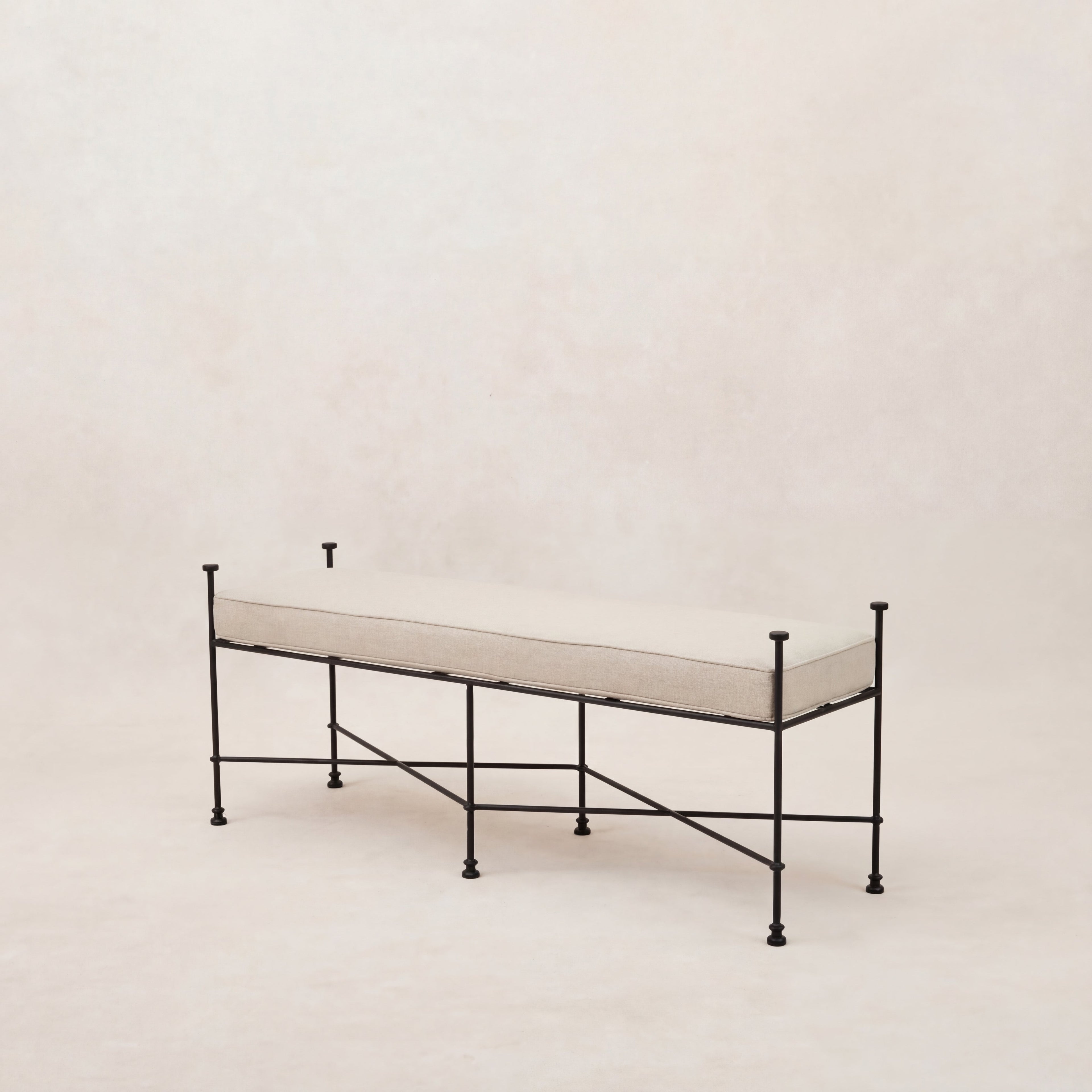 Gartenbank 122 cm – schwarzer Rahmen