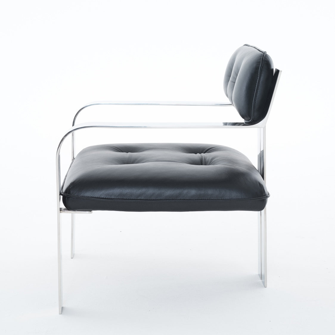 Sessel mit Chromrahmen – Schwarzes Leder