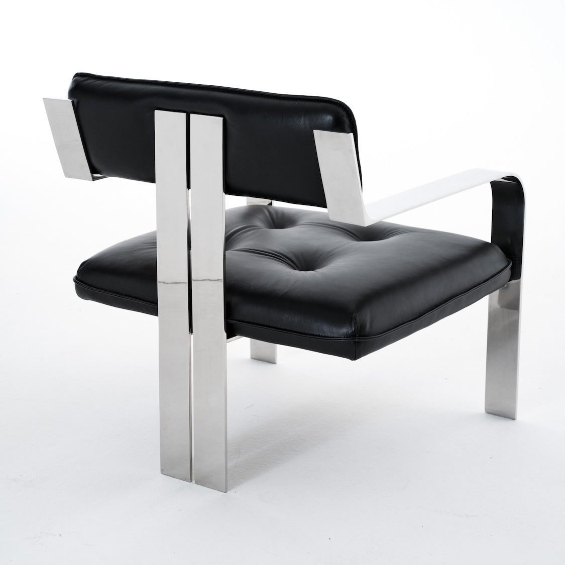 Sessel mit Chromrahmen – Schwarzes Leder