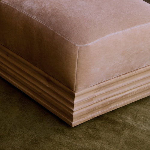Architektonischer Woll-Mohair-Ottomane
