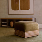 Architektonischer Woll-Mohair-Pouf